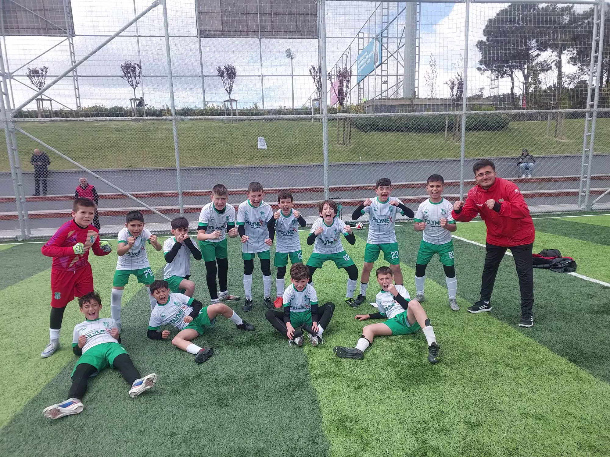 U 11 Takımı takım fotoğrafı